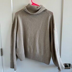 Beige H&M turtleneck sweater, size M, NWT